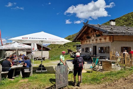 Joggelealm (1997 m): Wanderung vom Weiler Gasse