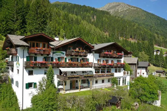 Entdecke alle Alpenhotels in Tirol auf einen Blick