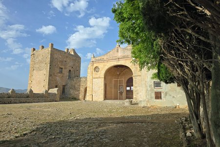 Klosterberg Puig de Maria (325 m) – Aufstieg von Pollença