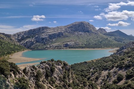 Rund um den Cúber Stausee auf Mallorca