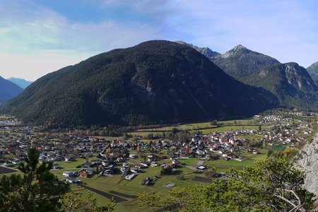 Adlerhorst Nasserreith vom Gasthaus Arzkasten