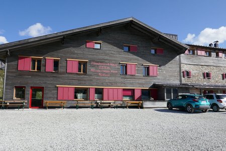 Pfitscherjoch Haus (2276m) aus dem Pfitschertal