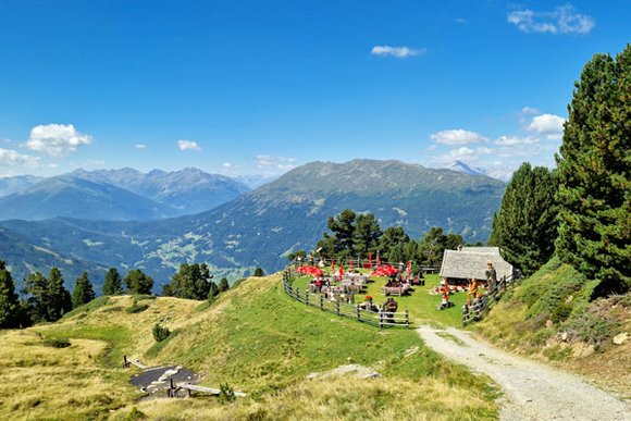 Erkunde Wander- und Gipfeltouren in Tirol