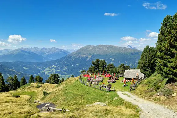 Erkunde Wander- und Gipfeltouren in Tirol