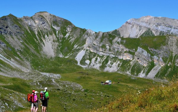 Wandern in den Stubaier Alpen des Bergsteigerdorfs Gschnitztal