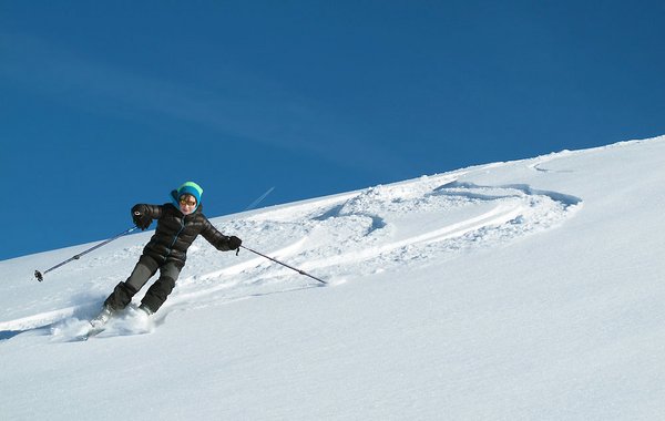 Kinder bei der Abfahrt