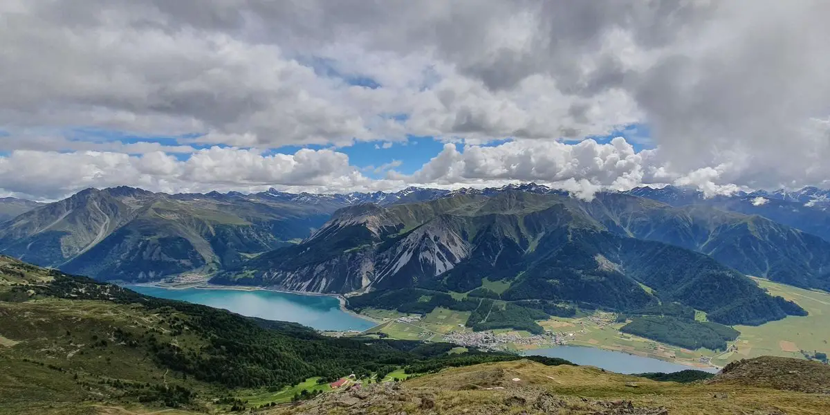 Altostratoswolken im Dreiländereck, Reschenseee (c) Bergwanderführer Andreas Pittl