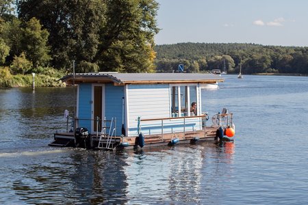 Hausbooturlaub in der Heimat – Deutschland von Wasser aus entdecken!