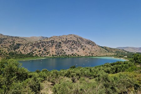 Wanderung entlang des Kournas-Sees