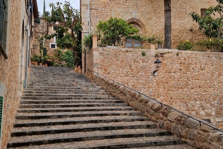 Von Sóller zum Bergdorf Fornalutx auf Mallorca