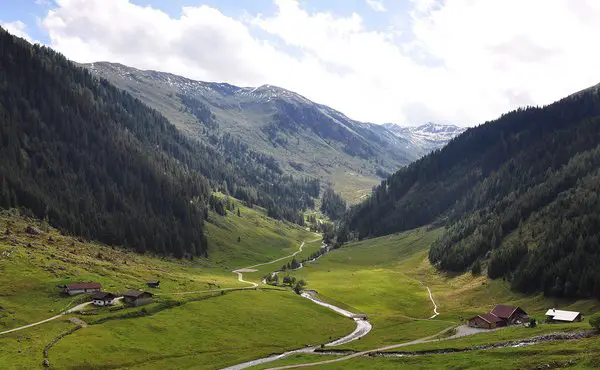 Am Naturerlebnisweg durch den Unteren Grund zur Karalm