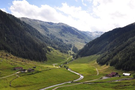 Am Naturerlebnisweg durch den Unteren Grund zur Karalm