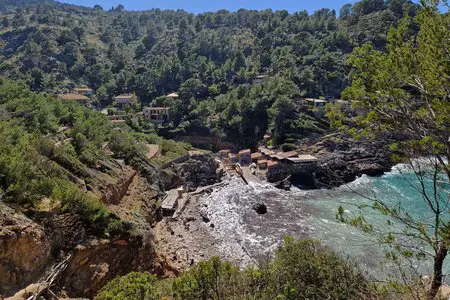 Rundweg Cala de Deià: Vom Meer zum malerischen Dorfrundgang