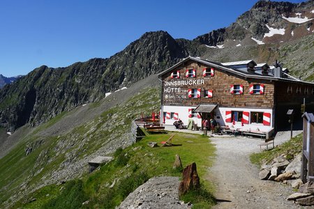 Innsbrucker Hütte, 2370m – Wanderung aus dem Pinnistal