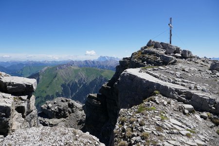 Namloser Wetterspitze (2553m) vom Wanderparkplatz Fallerscheinalpe