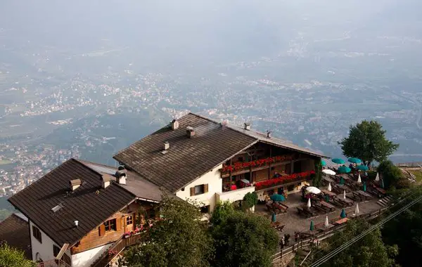 Blick von Hochmuth über Meran