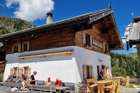 Kerschbaumer Alm (1863m) vom Weiler Gasse