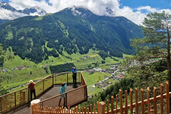 Bergtouren & Sommerabenteuer: Erkundet das Stubaital zu Fuß.