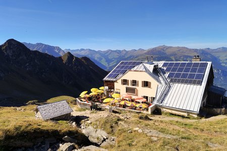 Edelhütte (2.238 m) von der Filzenrast