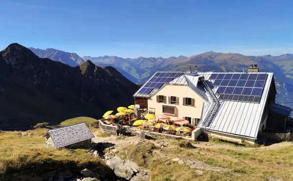 Edelhütte (2.238 m) von der Filzenrast