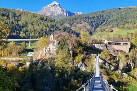 Schloss Trautson & Hängebrücken-Rundwanderung bei Matrei