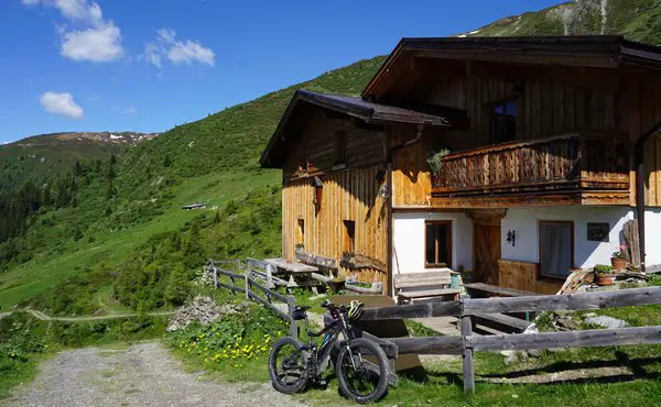Zehenter Alm von Navis