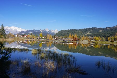 Wildsee & Pfarrhügel Rundwanderung in Seefeld