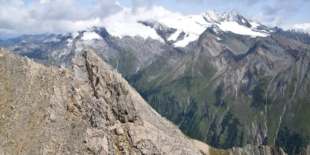 Blick zum Großglockner von der Vorderen Kendlerspitz in Osttirol