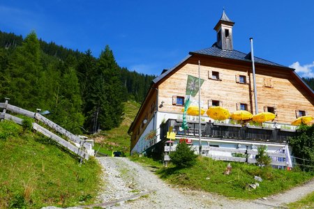 Kelchalm Bochumer Hütte (1432m) vom Parkplatz Pochwerk