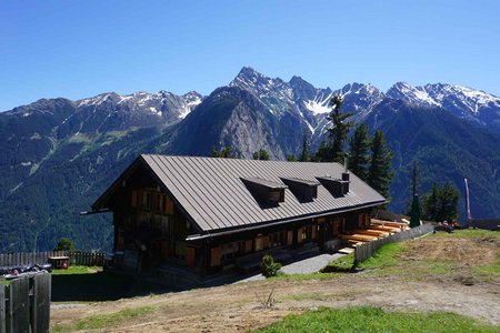 Armelenhütte (1747m) von Tumpen