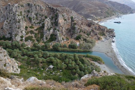 Vom Parkplatz Preveli Beach hinab zur Preveli Beach