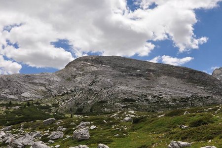 Limospitze (2562 m) von der Faneshuette