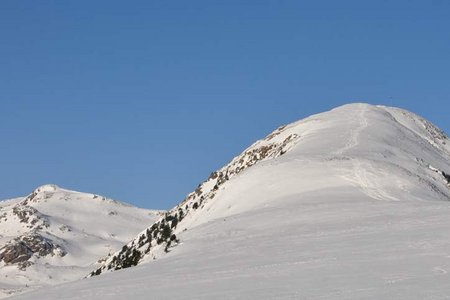 Sambock (2396 m) vom Weiler Platten