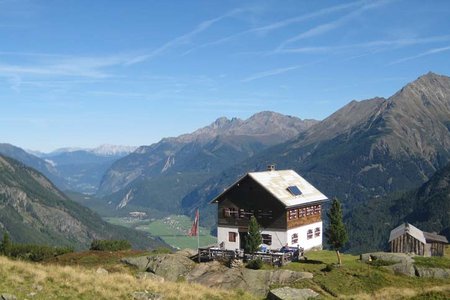 Hahlkogelhaus (2042 m) von Huben