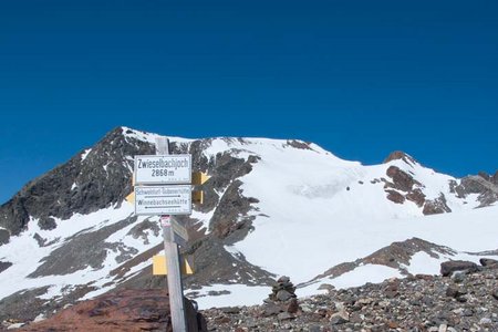 Breiter Grieskogel (3287 m) von der Schweinfurter Hütte