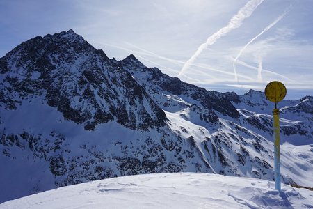 Hochwanner (2488m) vom Speicher Längental