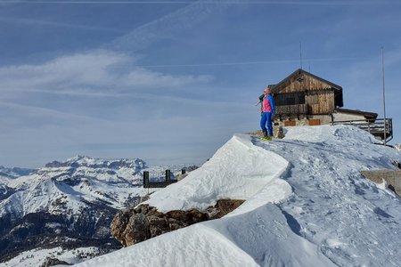 Nuvolau (2574m) von der Talstation des Cinque Torri Sesselliftes