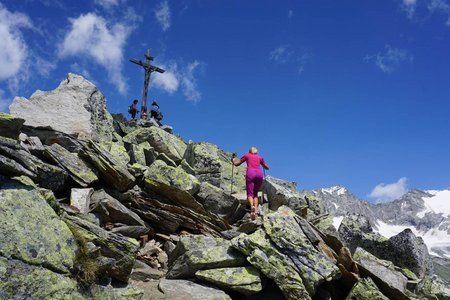 Kreuzkofel (2420m) vom Berggasthof Stallila