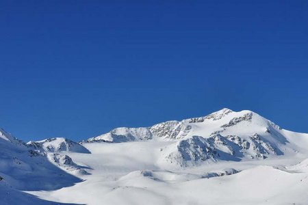 Zufallspitze-Cevedale (3757/3769 m) aus dem Martelltal