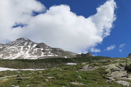 Friesenberghaus (2498 m) vom Schlegeisspeicher