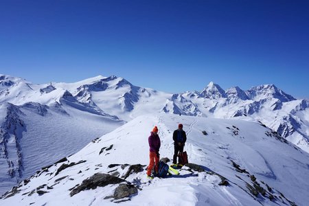 Hintere Schranspitze (3357 m) vom Parkplatz Talschluss