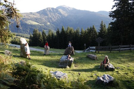 "Weg der Sinne" am Hochpillberg in Tirol