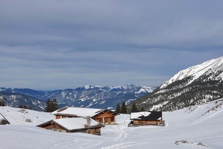 Kotalm-Mitterleger (1608 m) vom Waldspielplatz