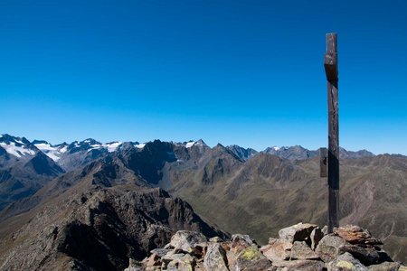 Schwarzhorn (2812 m) vom Alpengasthof Bergheim Fotsch