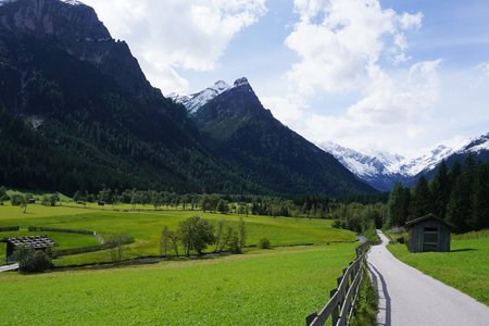 Talwanderung rund um Trins mit Sarnthein-Wasserfall