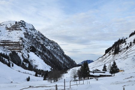 Burgeralm und Spielberghaus vom Gasthof Eiserne Hand