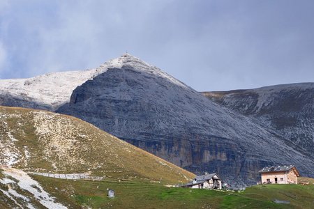 Stevia Hütte (2312 m) vom Parkplatz Daunei