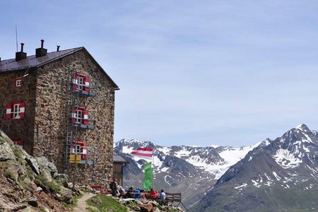 Breslauer Hütte (2844 m) über den Normalweg