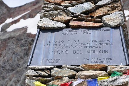 Ötzi-Fundstelle (3210 m) von der Similaunhütte