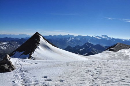 Hoher Zaun (3451 m)  und Schwarze Wand von der Johannishütte (3506 m)